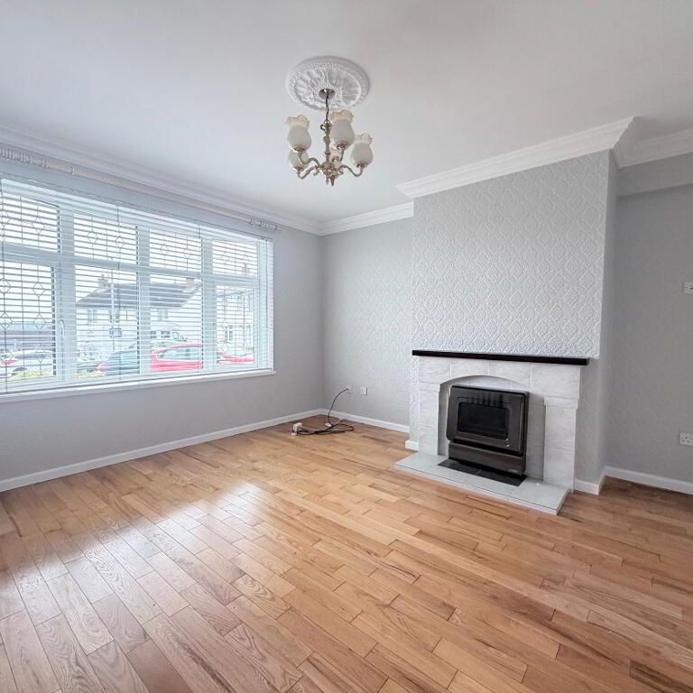 66 Iveagh Drive, Banbridge, BT32 3YE - Photo 1