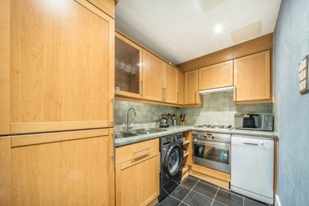 High Timber Street, London, EC4V - Photo 5