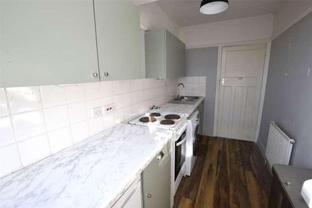 The Parade, Beynon Road, Carshalton, SM5 - Photo 4