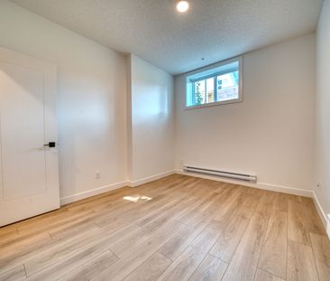 2925 12 Avenue Southwest, Calgary - Photo 1