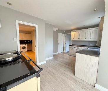 4 bedroom detached house to rent - Photo 1