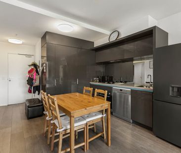 Park Facing 2 Bedroom Apartment - Unfurnished - Photo 5