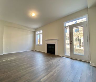 For Lease - 21 Viola St. Street, East Gwillimbury, Ontario - Photo 1