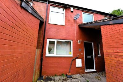 3 bedroom House in Hyde Park, Leeds - Photo 3