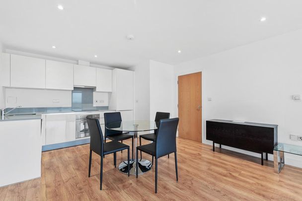 2 bedroom penthouse to rent - Photo 1