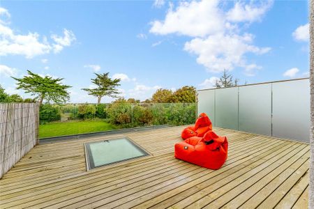 6 bedroom detached house to rent - Photo 4