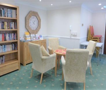 1 bedroom retirement property to rent - Photo 2