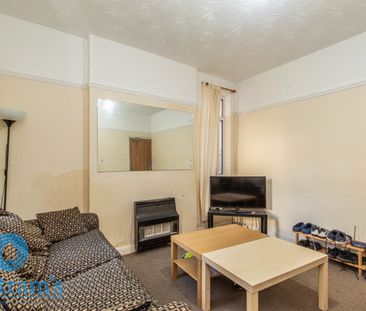 4 bed Semi-Detached House for Rent - Photo 6