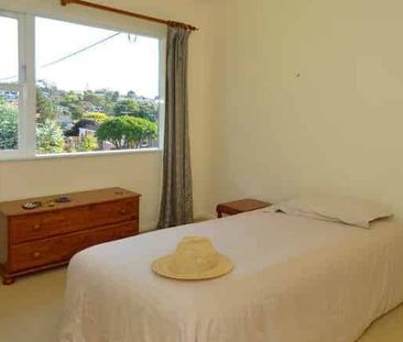 3 Bedroom in Milford with double lock up garaging - Photo 3