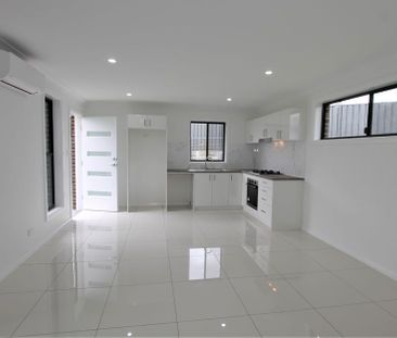 8a Outlook Boulevard, Fletcher NSW 2287 - House For Rent | Domain - Photo 5