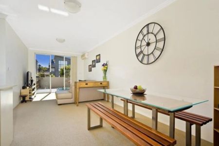 30/11-13 Oaks Avenue, Dee Why. - Photo 3