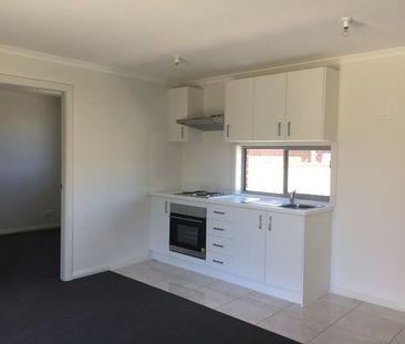 NEAT GRANNY FLAT! - Photo 3