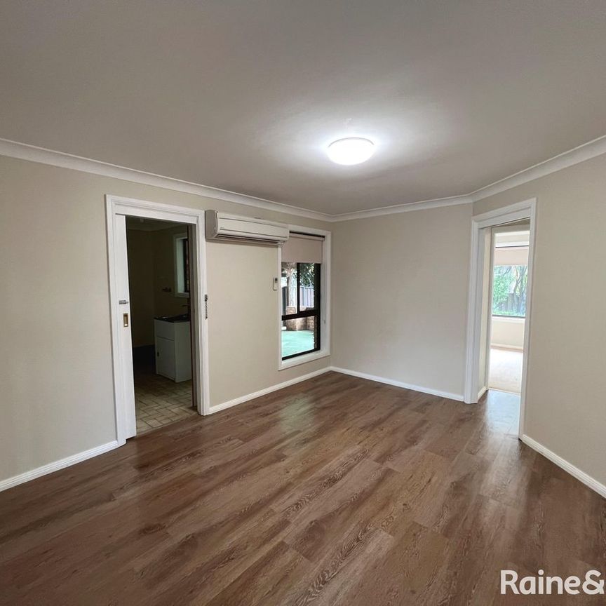 Centrally Located 2 Bedroom Unit - Photo 1