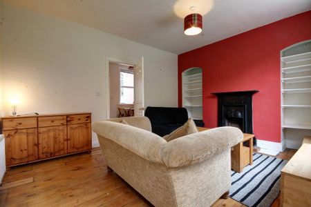 2 bedroom end of terrace house to rent - Photo 3