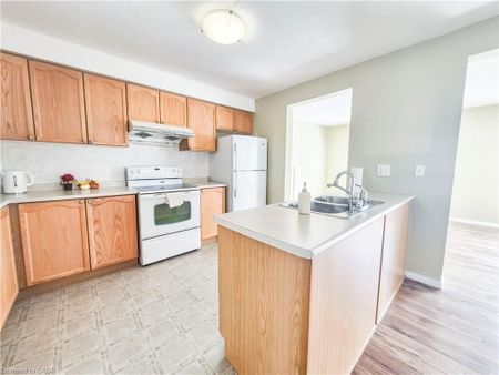For Lease - 775 Karlsfeld Road, Waterloo, Ontario - Photo 3