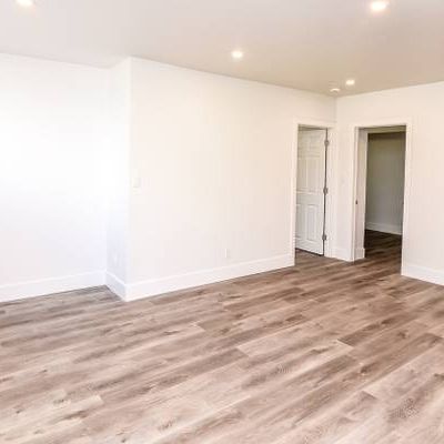 BATHURST / EGLINTON, Forest Hill, Prof. Managed 2BR, Flex M/I Date - Photo 3