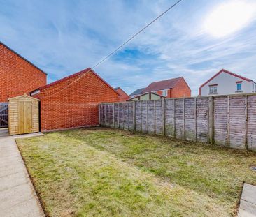 3 bedroom terraced house to rent - Photo 5