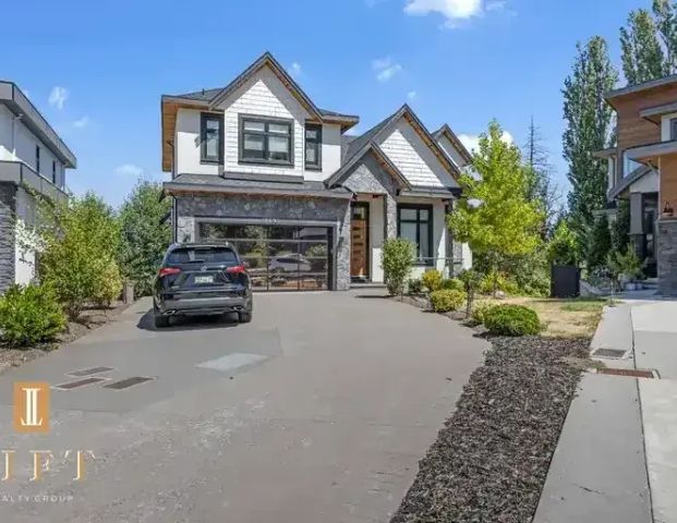 Beautiful Spacious 2 Bedroom Suite In White Rock | 16695 31B Avenue, Surrey - Photo 1