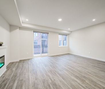 For Lease - 6 Victor Metcalf Lane, Richmond Hill, Ontario - Photo 2