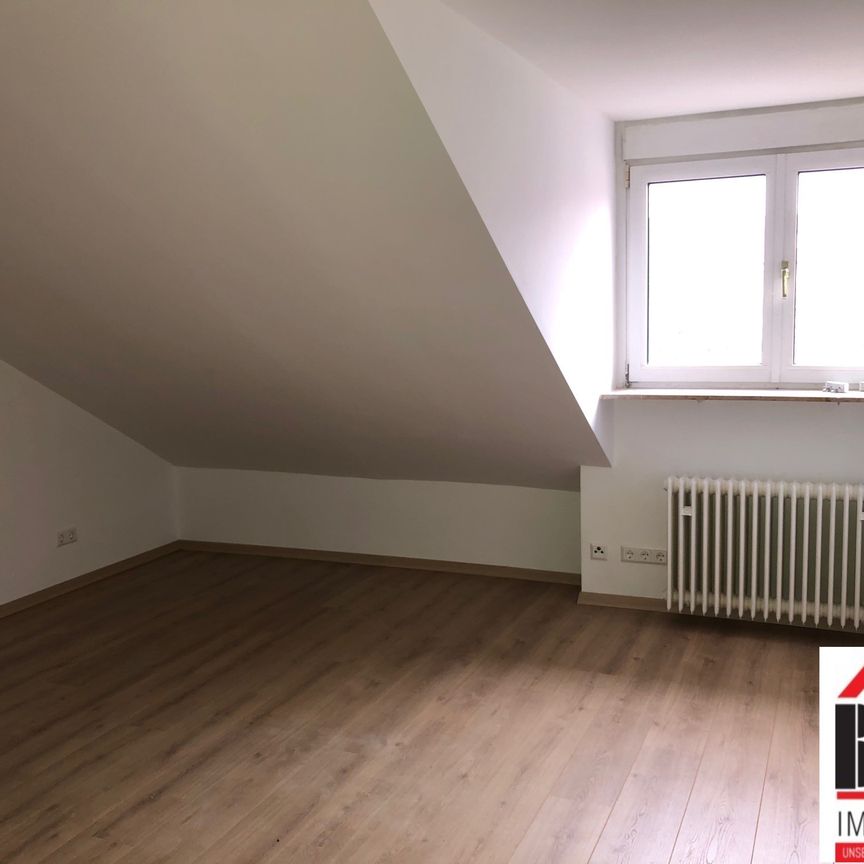 *Neu saniert - 2 Zimmer - Nürnberg-Maxfeld - Blick in den Innenhof* - Photo 1