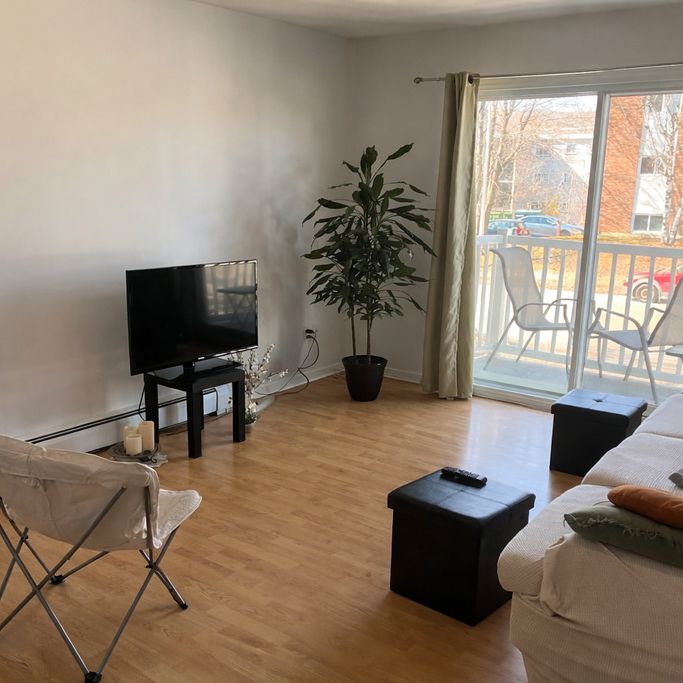 BEAU 5½| INTERNET-CHAUFFAGE-EAU CHAUDE - Photo 1