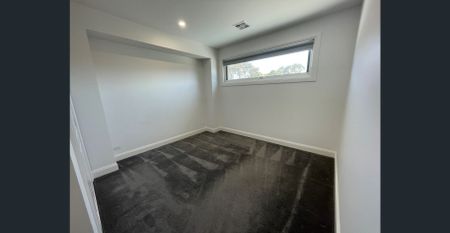 LUXE MODERN HOME - Photo 2