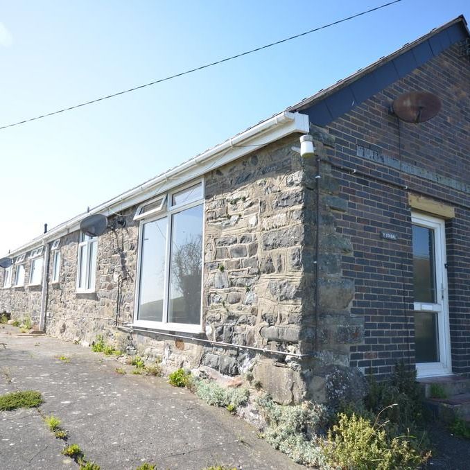 2 bedroom cottage to rent - Photo 1