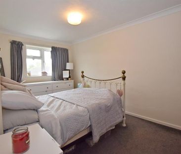 3 bedroom end of terrace house to rent - Photo 6