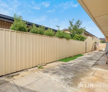 “Gorgeous fresh unit with 2 bathrooms!” - Photo 4