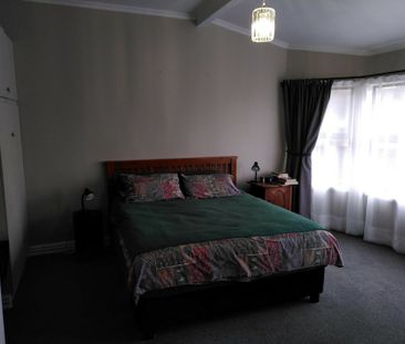 Modernised home with sun, space and views - Photo 2