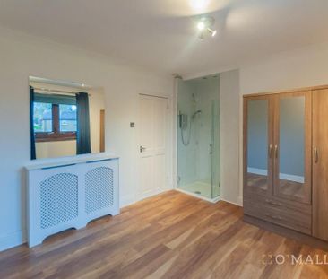 4 bedroom flat to rent - Photo 3