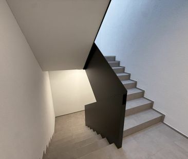 Newly built condominium in a central location with balcony! - Photo 2