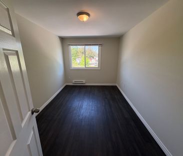 For Lease - 130 King Street Unit# 8, Clarington, Ontario - Photo 3
