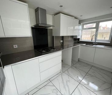 2 bedroom house to rent - Photo 1