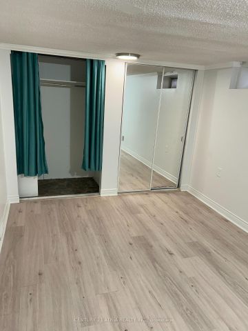 For Lease - 417 Bloor Street, Oshawa, Ontario - Photo 4