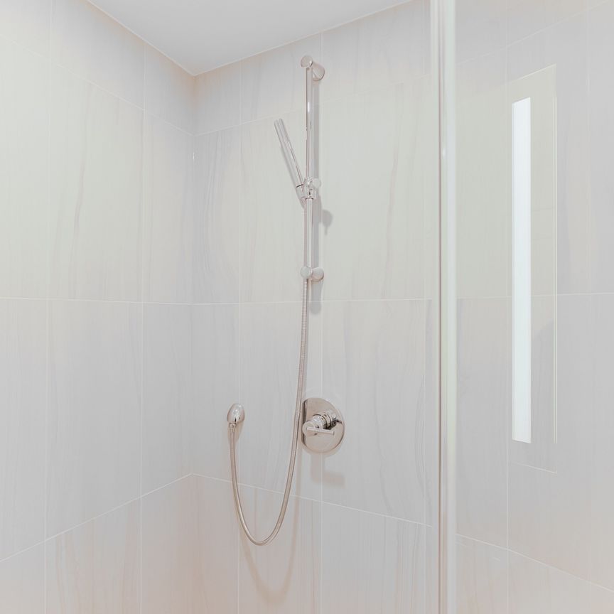 For Lease - 259 THE KINGSWAY N/A Unit# 427, Toronto, Ontario - Photo 1