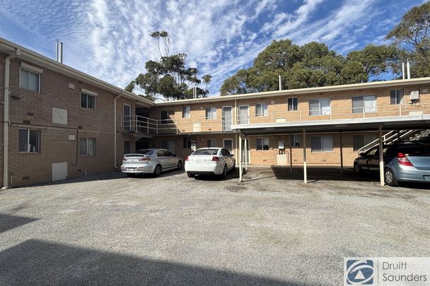 Renovated Apartment HOME OPEN TUESDAY 21 APRIL AT 11.00AM SHARP! Please register your interest online via our website - Photo 1