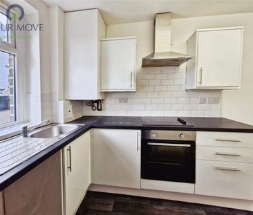 2 bedroom end of terrace house to rent - Photo 1