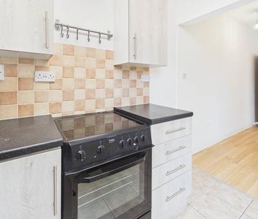 2 bedroom terraced house to rent - Photo 6