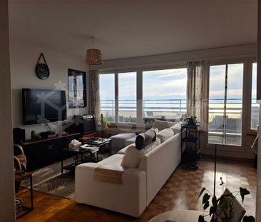 3-room penthouse apartment near the train station - Photo 2