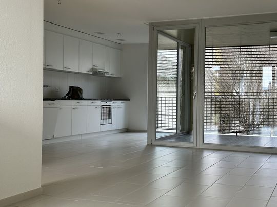 Moderne 3.5-Zimmerwohnung an zentraler Lage - Photo 1