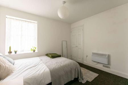 Hewlett Road, Cheltenham, GL52 - Photo 2