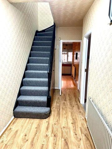 4 bedroom terraced house to rent - Photo 5