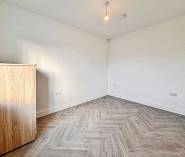 4 bedroom detached bungalow to rent - Photo 6