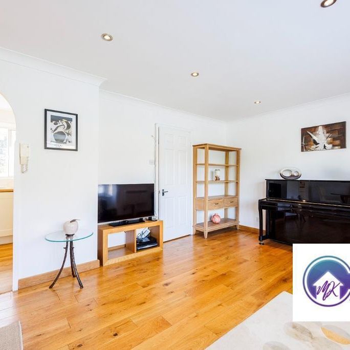 3 Bedroom Maisonette To Rent - Photo 1