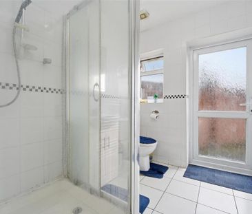 4 bedroom property to rent - Photo 3