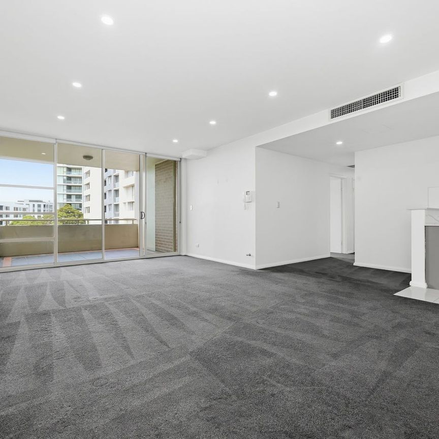 Spacious 2-Bedroom Apartment with Resort-Style Facilities in Prime Mascot Location - Photo 1