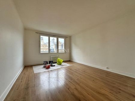 Location Appartement 4 pièces 78,80 m² à Paris 16 - Photo 4