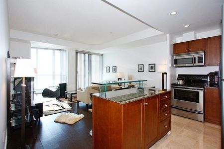 For Lease - 218 Queens Quay Unit# 2611, Toronto, Ontario - Photo 3