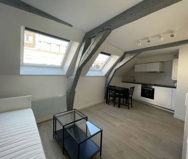 Location Appartement 1 pièce 16m² LILLE 59000 - Photo 2